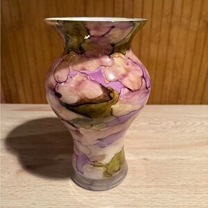 Purple/green glass vase